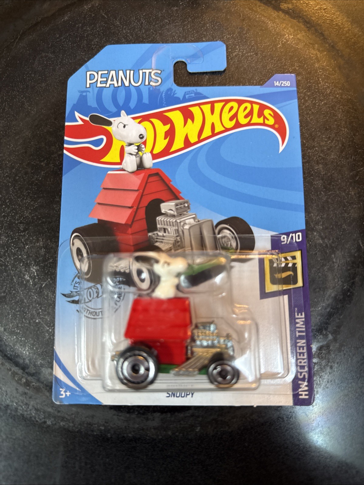 HOT WHEELS PEANUTS SNOOPY Doghouse Car 9/10 – 14/250