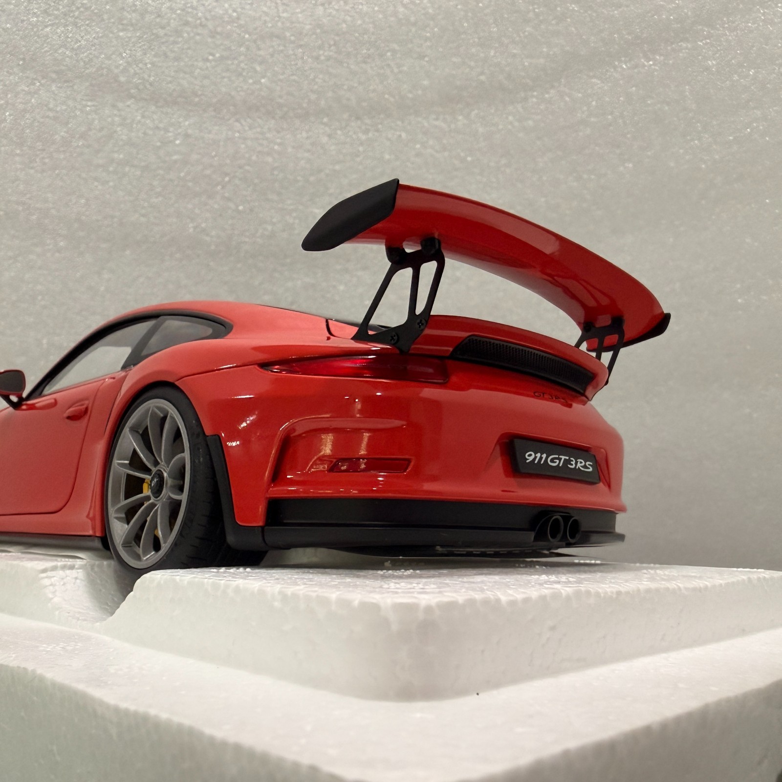 1:18 AUTOart Porsche 991.1 GT3RS Lava Orange 78165