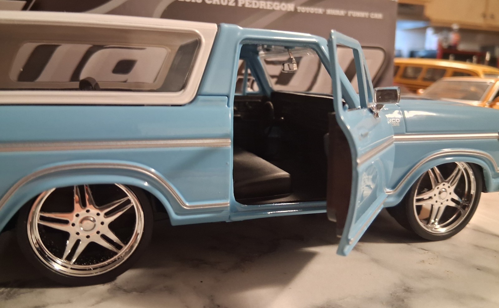 ( Custom Built) 1.24scale Diecast Custom 78 Ford BRONCO SLAMMED( Read Ad Plz)