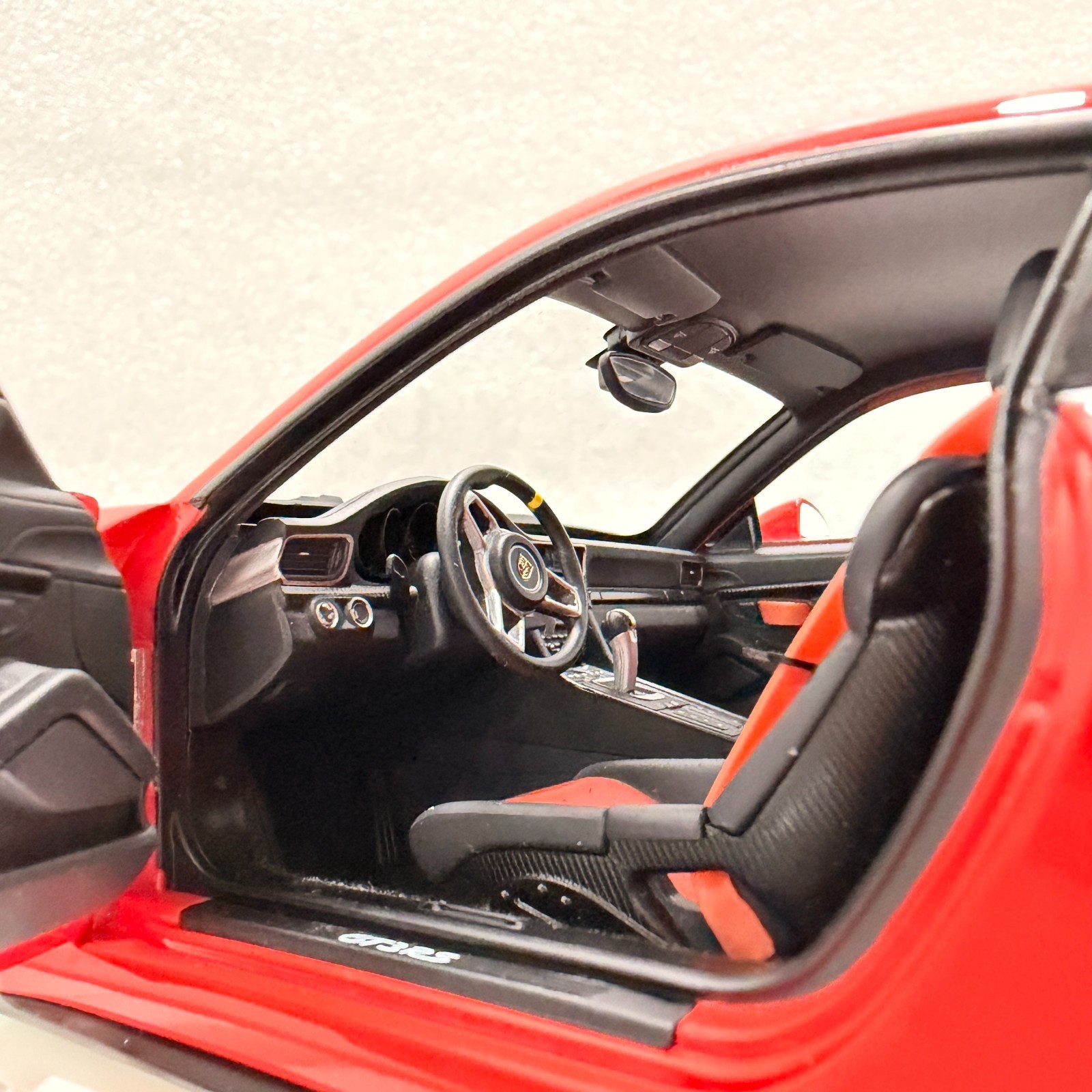 1:18 AUTOart Porsche 991.1 GT3RS Lava Orange 78165