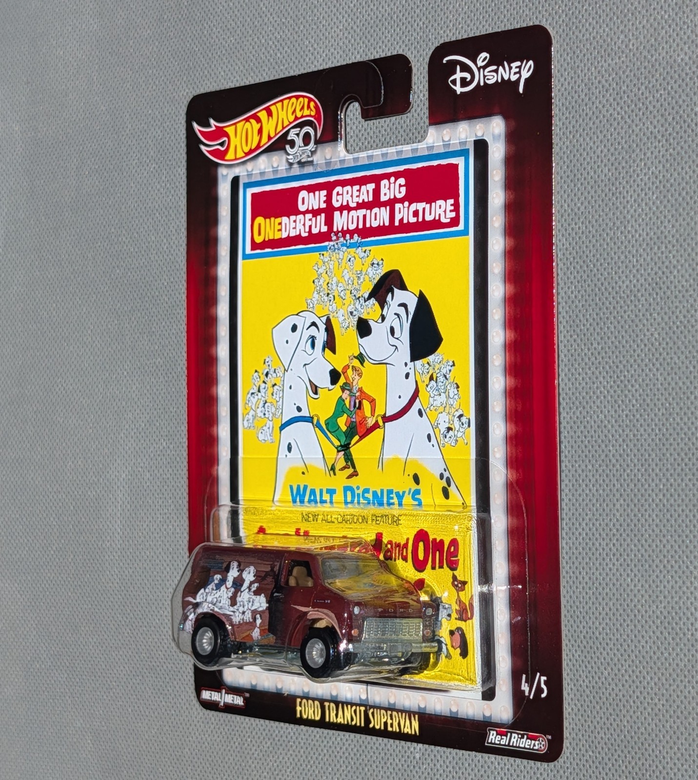 HOT WHEELS Premium Ford Transit Supervan 101 Dalmatians 1:64 HW Brown Van New