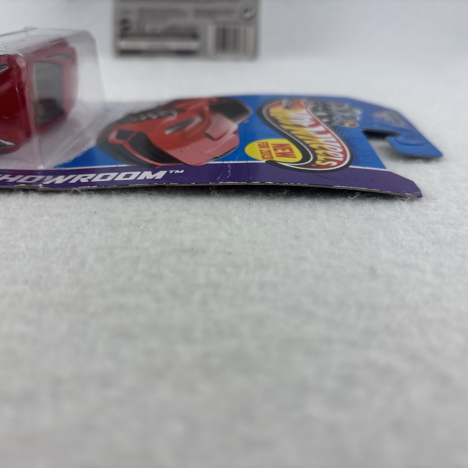 Hot Wheels Enzo Ferrari (Yellow) & F12berlinetta (Red) – HW Showroom Series 2013