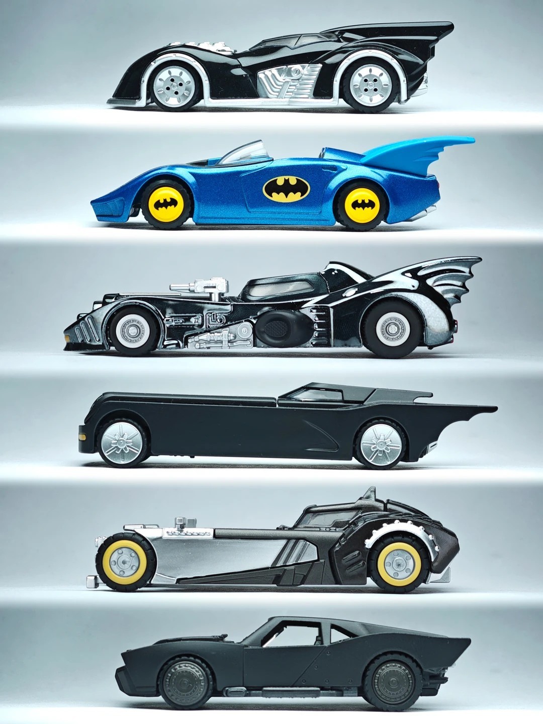 US Seller! Blokees Wheels E01 White Knight Batmobile Batman Comic 1:64 Model