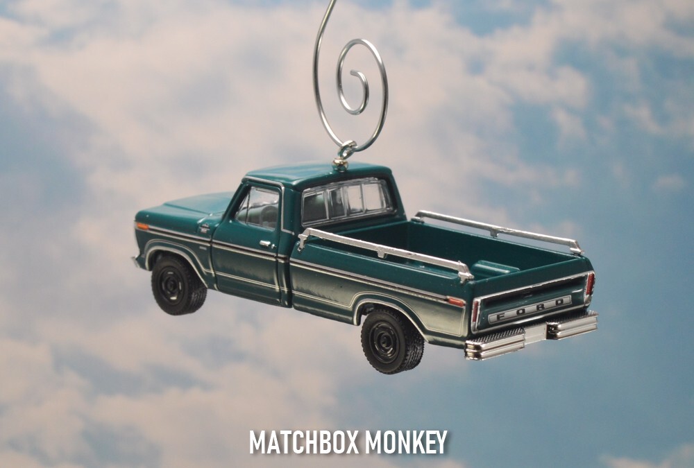 1978 Ford F-150 Ranger XLT Retro 4×4 Truck Pickup Custom Christmas Ornament