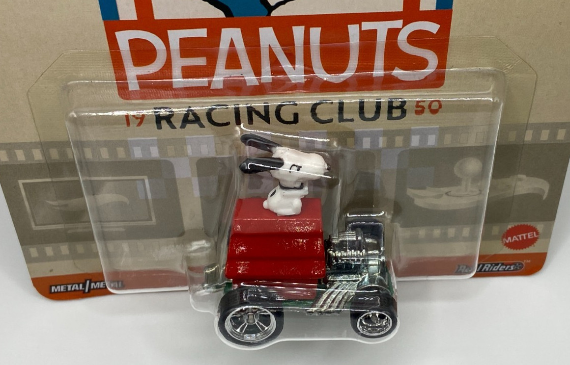 Hot Wheels Premium Pop Culture Peanuts Snoopy