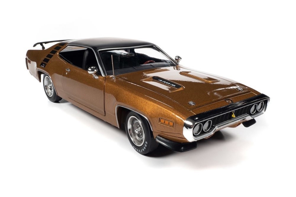 1971 Plymouth Road Runner Gold Leaf Metallic 1/18 Auto World HTF !