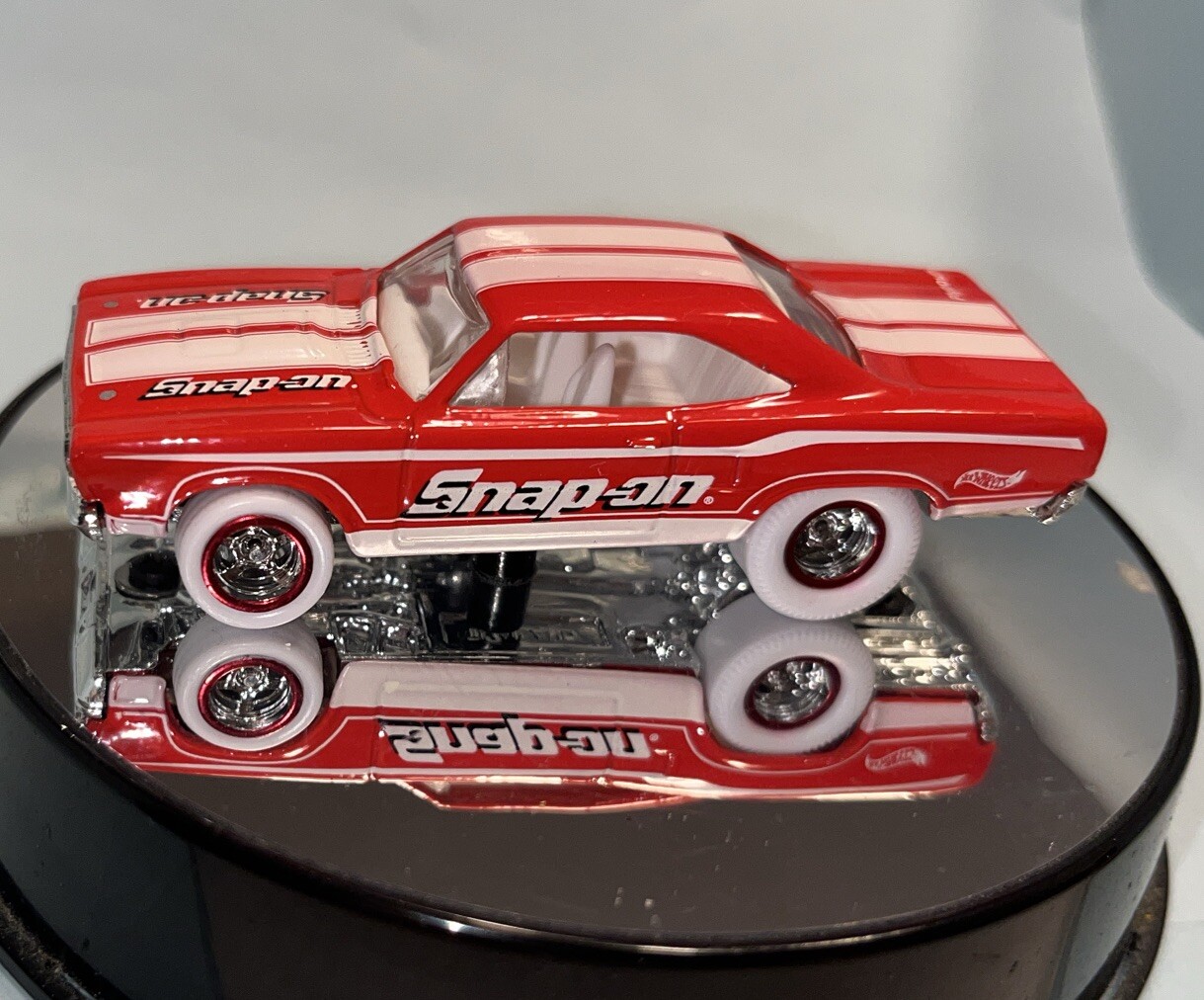 Hot Wheels Snap on Plymouth Road Runner Real Riders Snapon