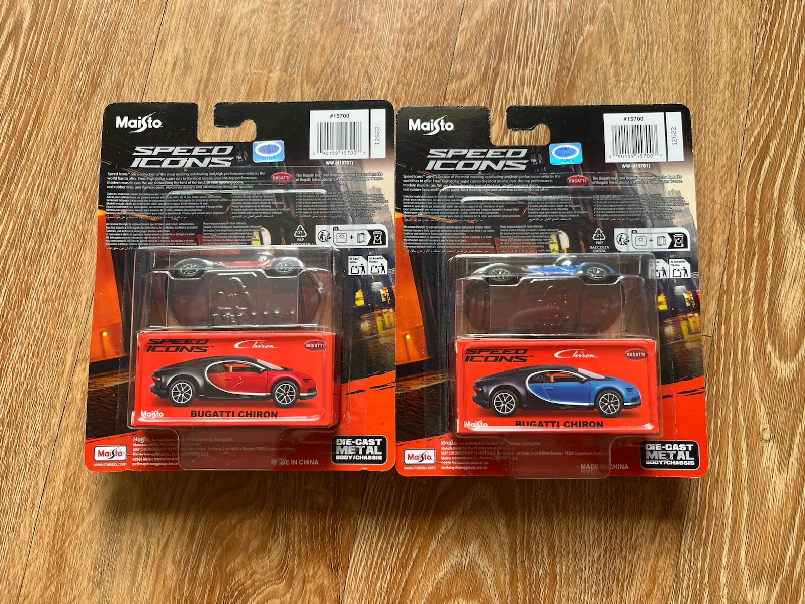 Maisto Speed Icons Bugatti Chiron Lot Of 2 Blue & Red SHIPS FAST NEW!!!!