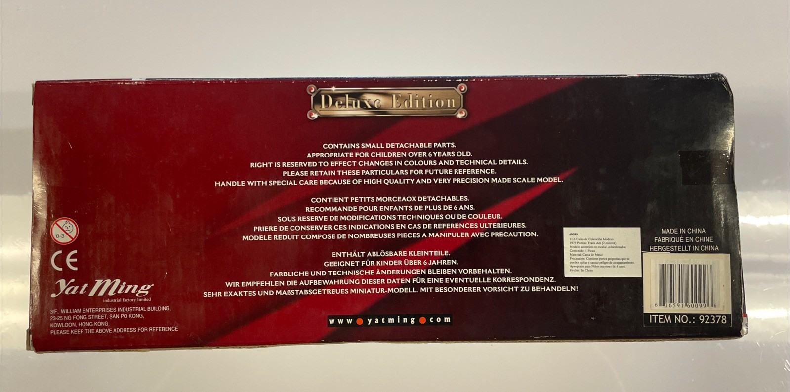 (G526) Road Signature 1:18 1979 Pontiac Firebird Trans Am Black Gold Diecast Car