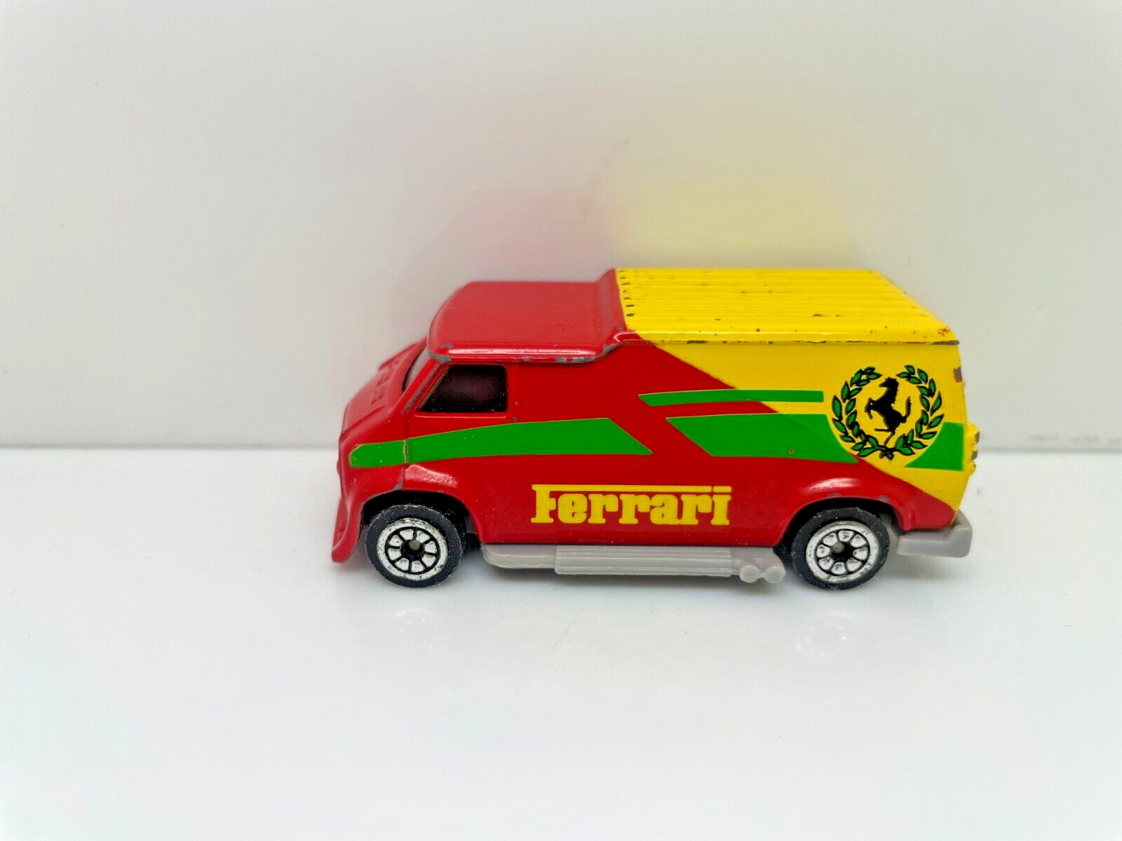 CORGI HOT ROD CUSTOM VAN FERRARI RARE 1:64 RED & YELLOW 36
