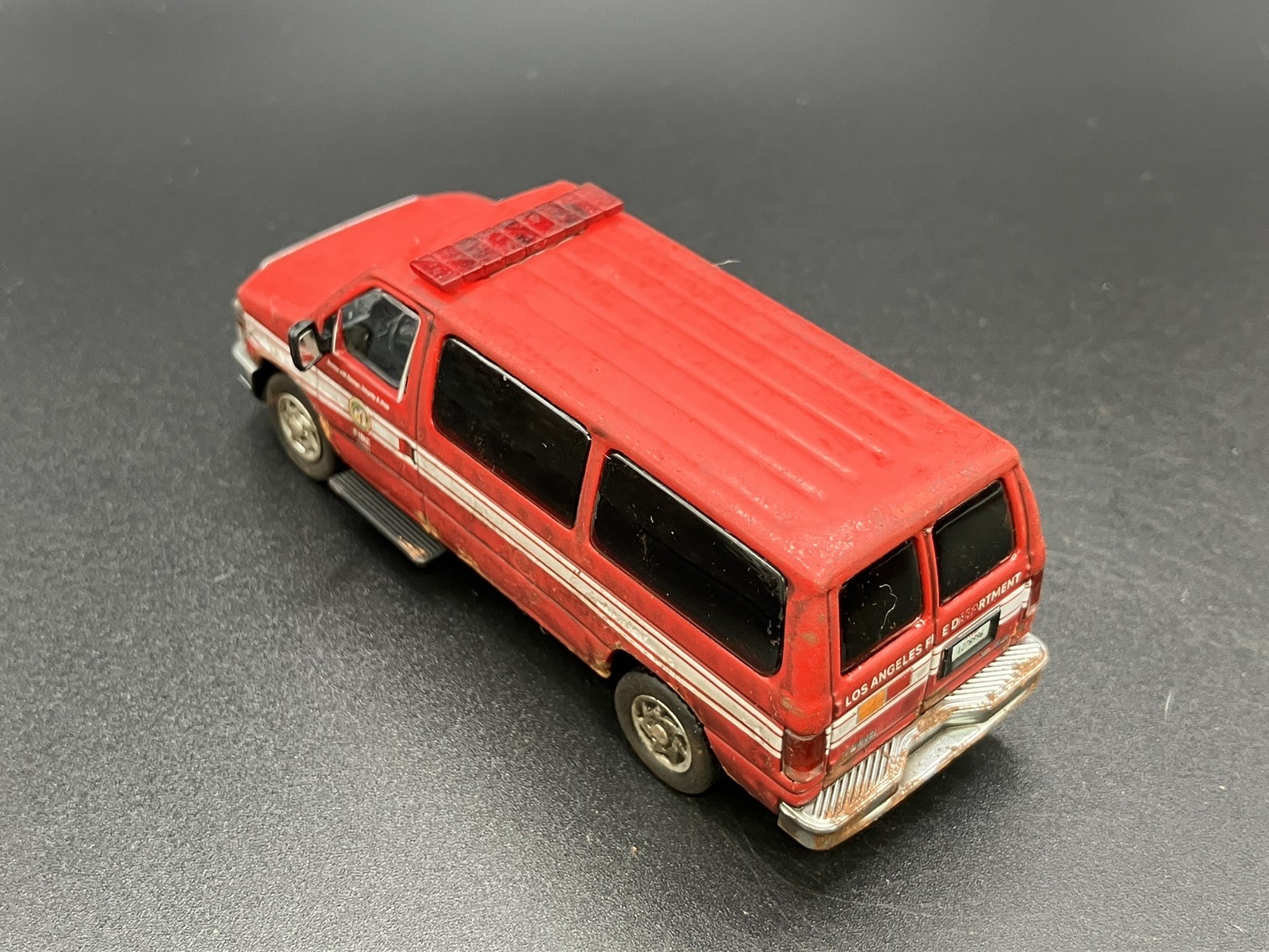 Ford E-350 LAFD Van Weathered Rusty Fire Truck 1/64 596 Diecast Custom Beater
