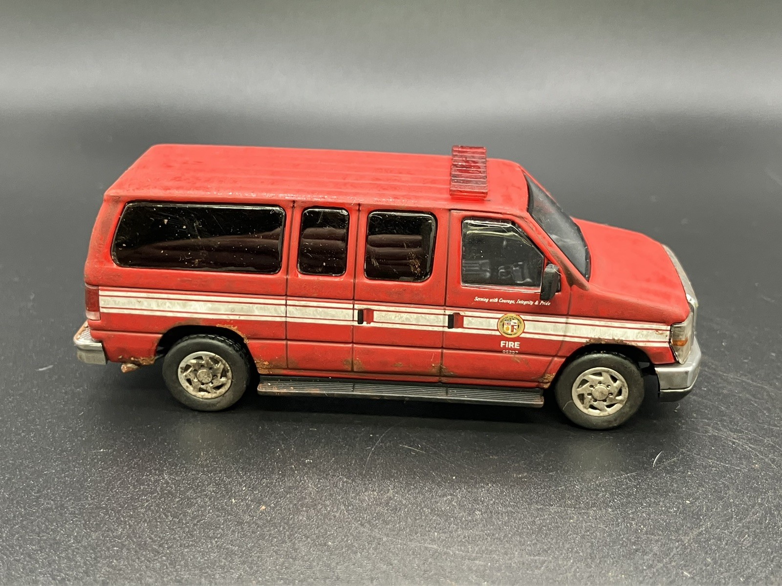 Ford E-350 LAFD Van Weathered Rusty Fire Truck 1/64 596 Diecast Custom Beater