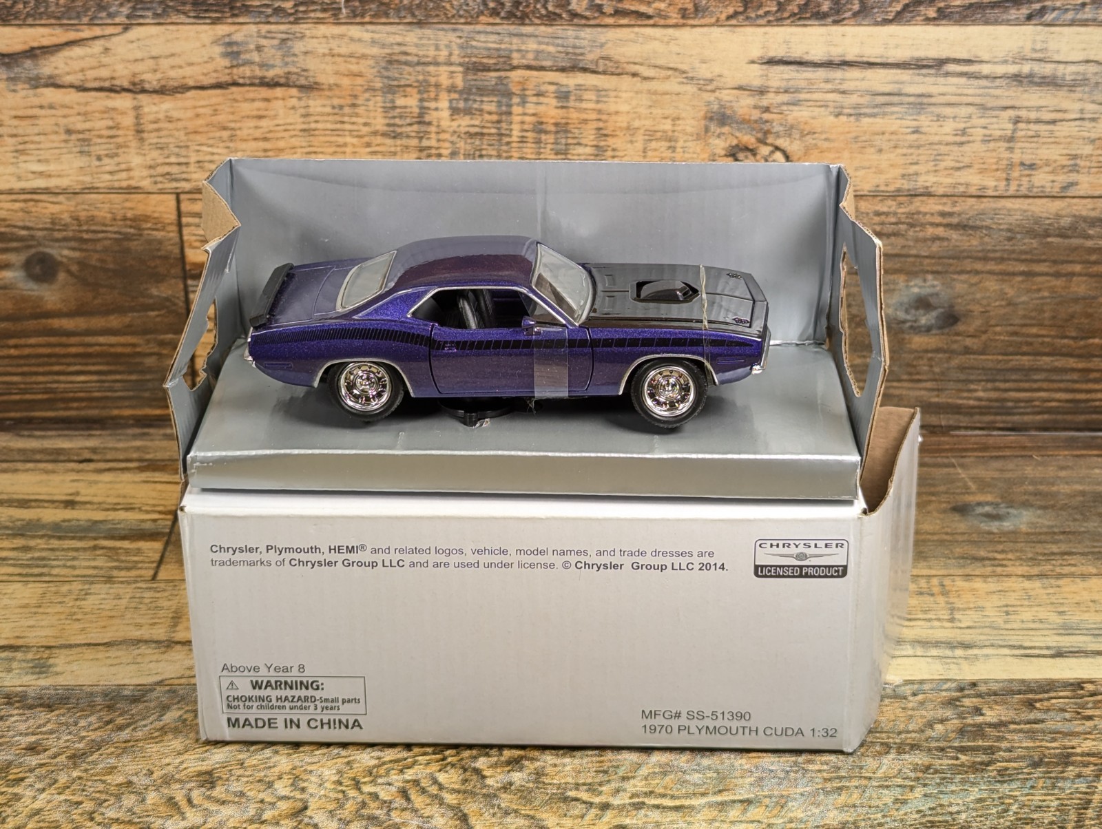 1970 Plymouth Cuda 1:32 Die Cast SS-51390 Purple Black Licensed NEW Chrysler