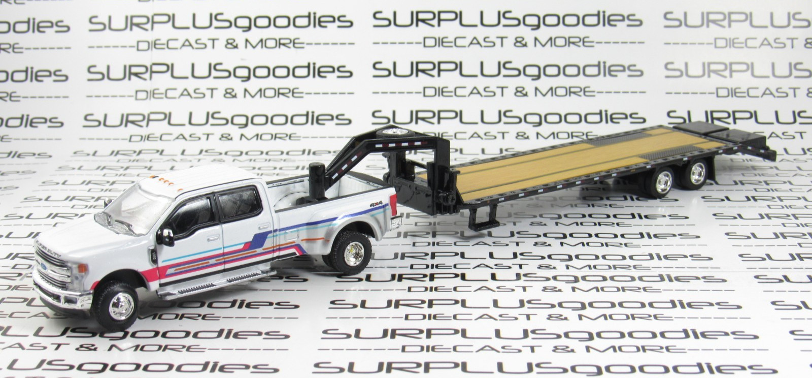 Greenlight 1:64 White 2019 FORD F-350 F350 LARIAT Dually w/Gooseneck Trailer BLK