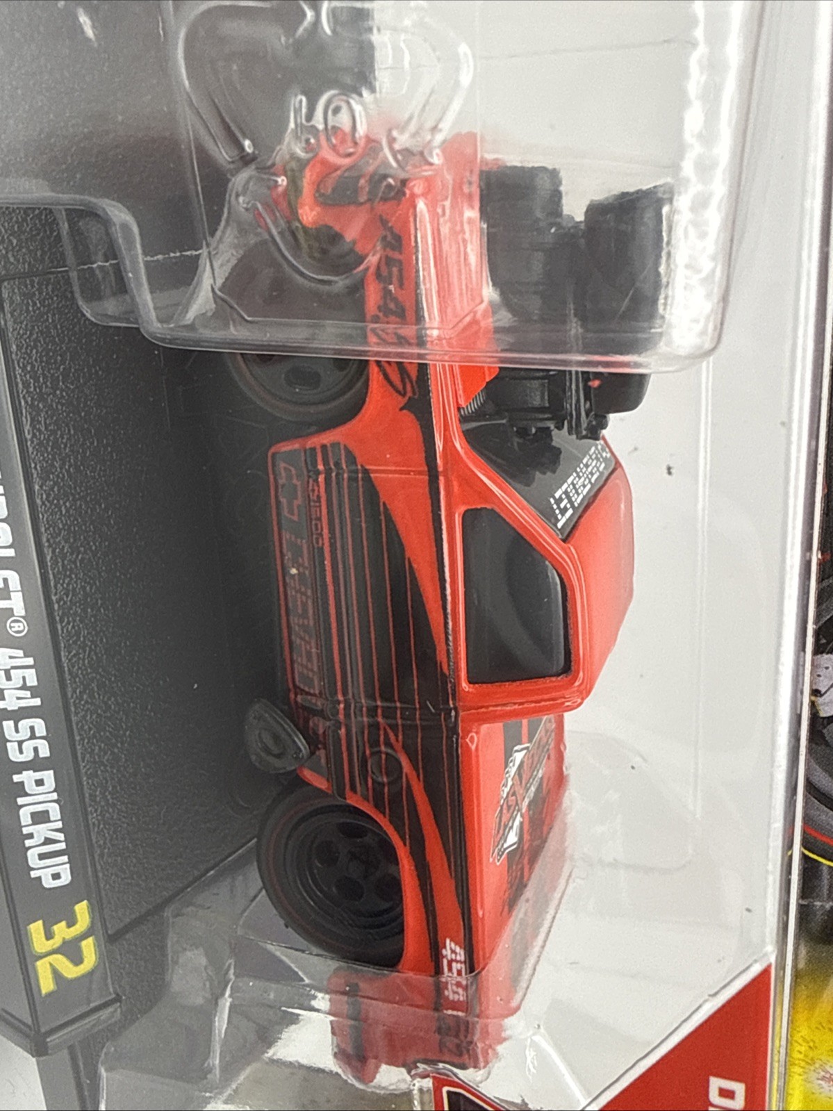 2024 Las Vegas SuperCon Maisto Muscle Machines 1993 Chevy 454 SS Pickup