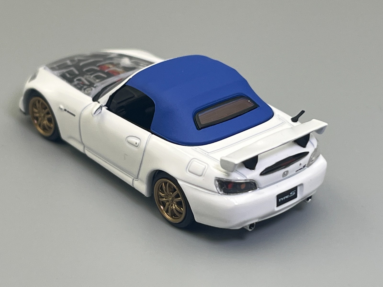 Honda S2000 Type S AP2 White Hardtop Convertible Kit MotorHelix 1/64 scale