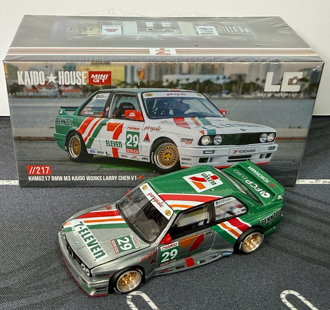 Chase Kaido House Mini GT BMW M3 Kaido Works Larry Chen V1 7-Eleven #217 KHMG217