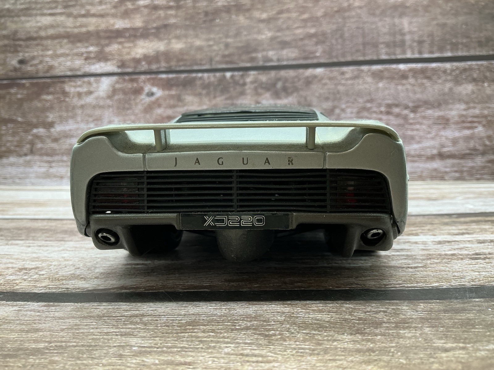 Maisto 1/18 ~ 1992 Jaguar XJ220 ~ Silver