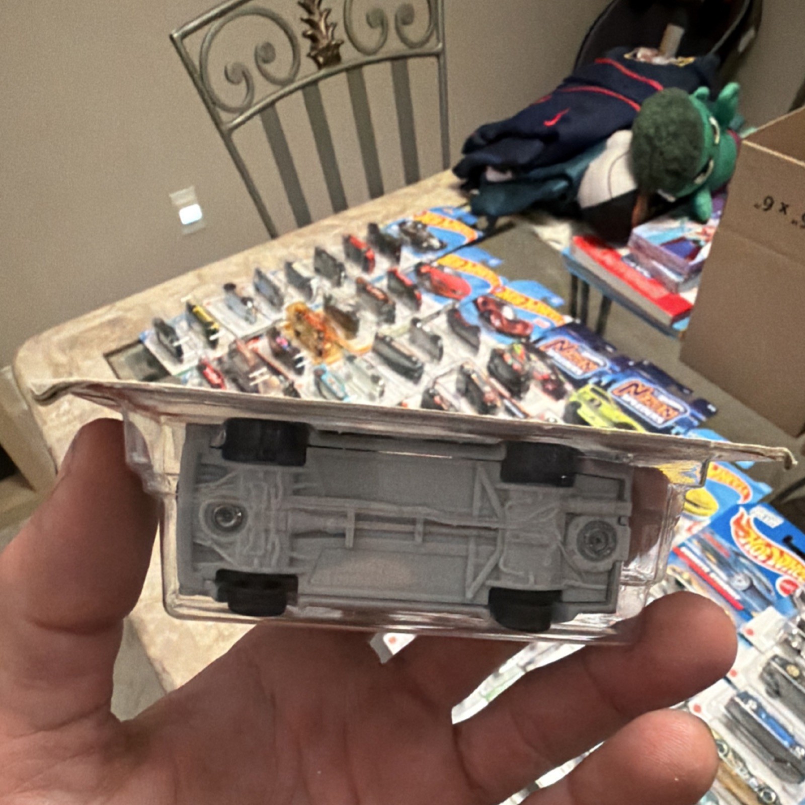 Hot Wheels 1:64 Nissan Skyline 2000GT-R LBWK White Black Then and Now Unopened