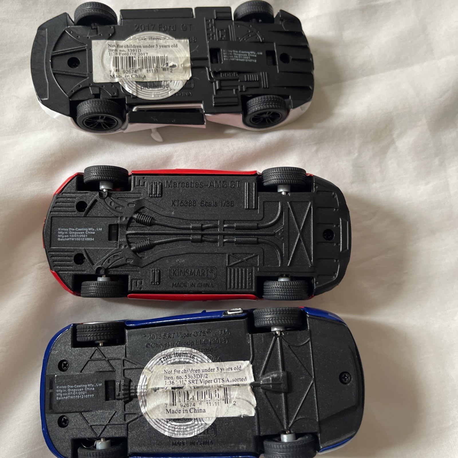 Kintoy Die Cast Cars Mercedes AMG, Viper GTS, 2017 Ford