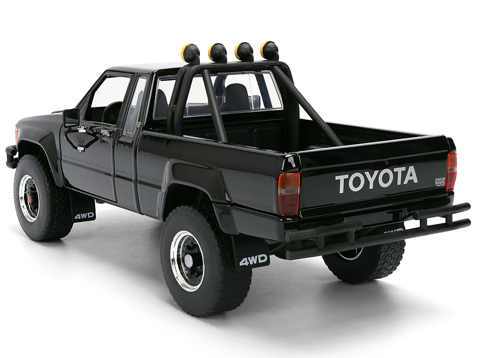 1985 TOYOTA SR5 PICKUP BLACK W/SKATEBOARD “BACK TO THE FUTURE” 1/24 JADA 36479