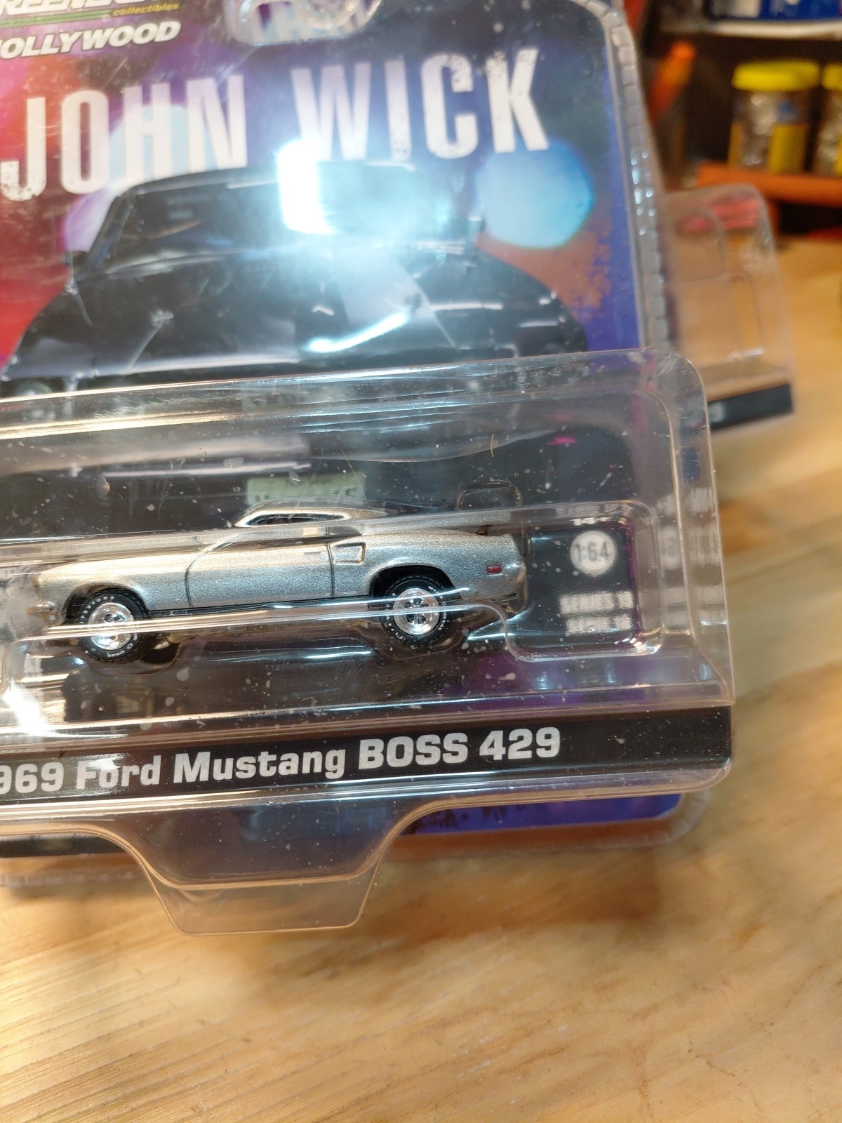 2 GREENLIGHT HOLLYWOOD SERIES JOHN WICK (#44780-e) 1969 FORD MUSTANG BOSS 429