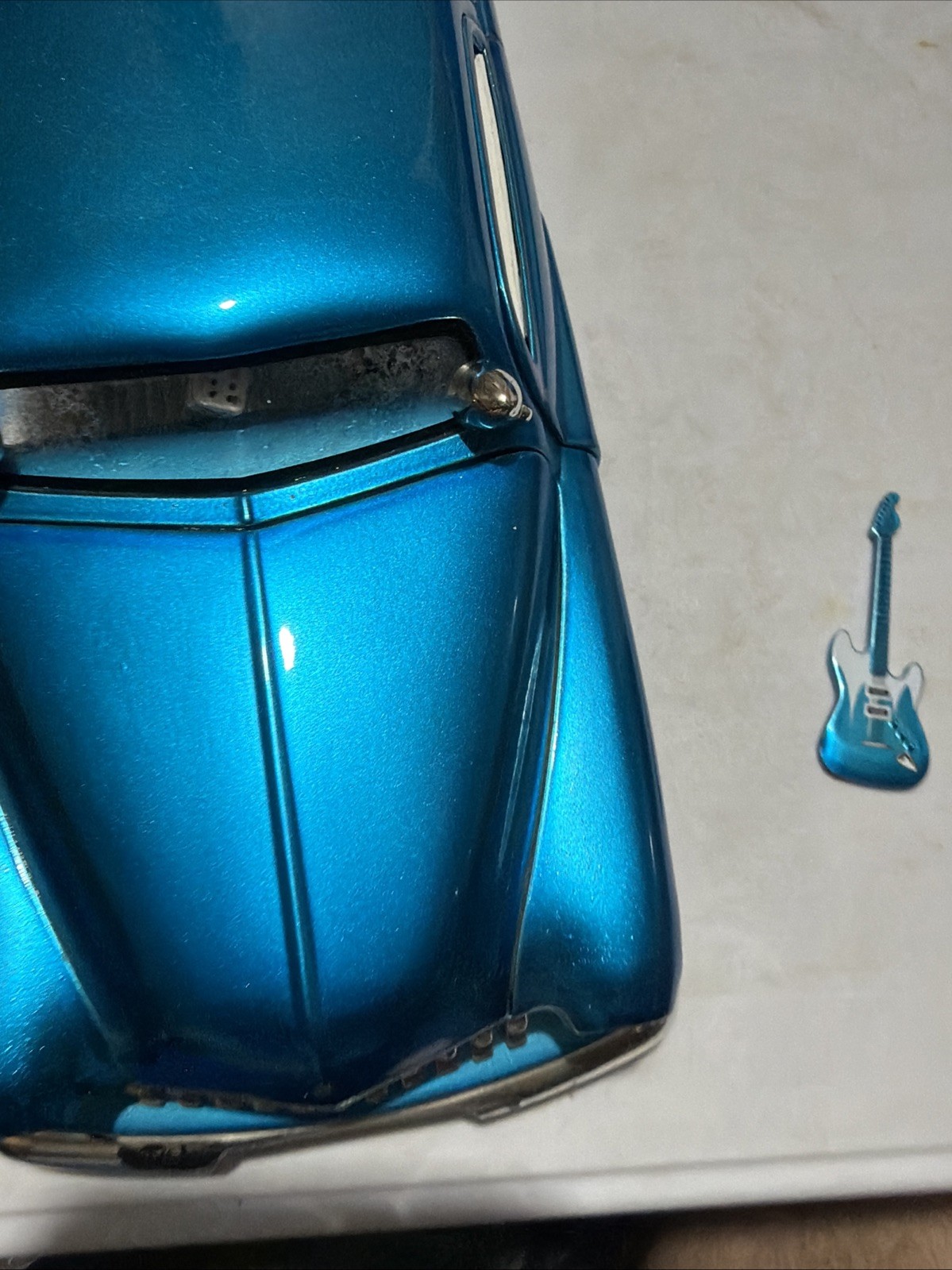 RARE Jada Toys Kustom Kings – 1951 Mercury Hard Top w/ Guitar 1/18 Scale Blue