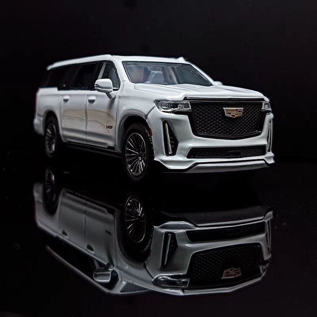 MSD 1/64 CADILLAC ESCALADE ESV Die Cast Truck -WHITE-