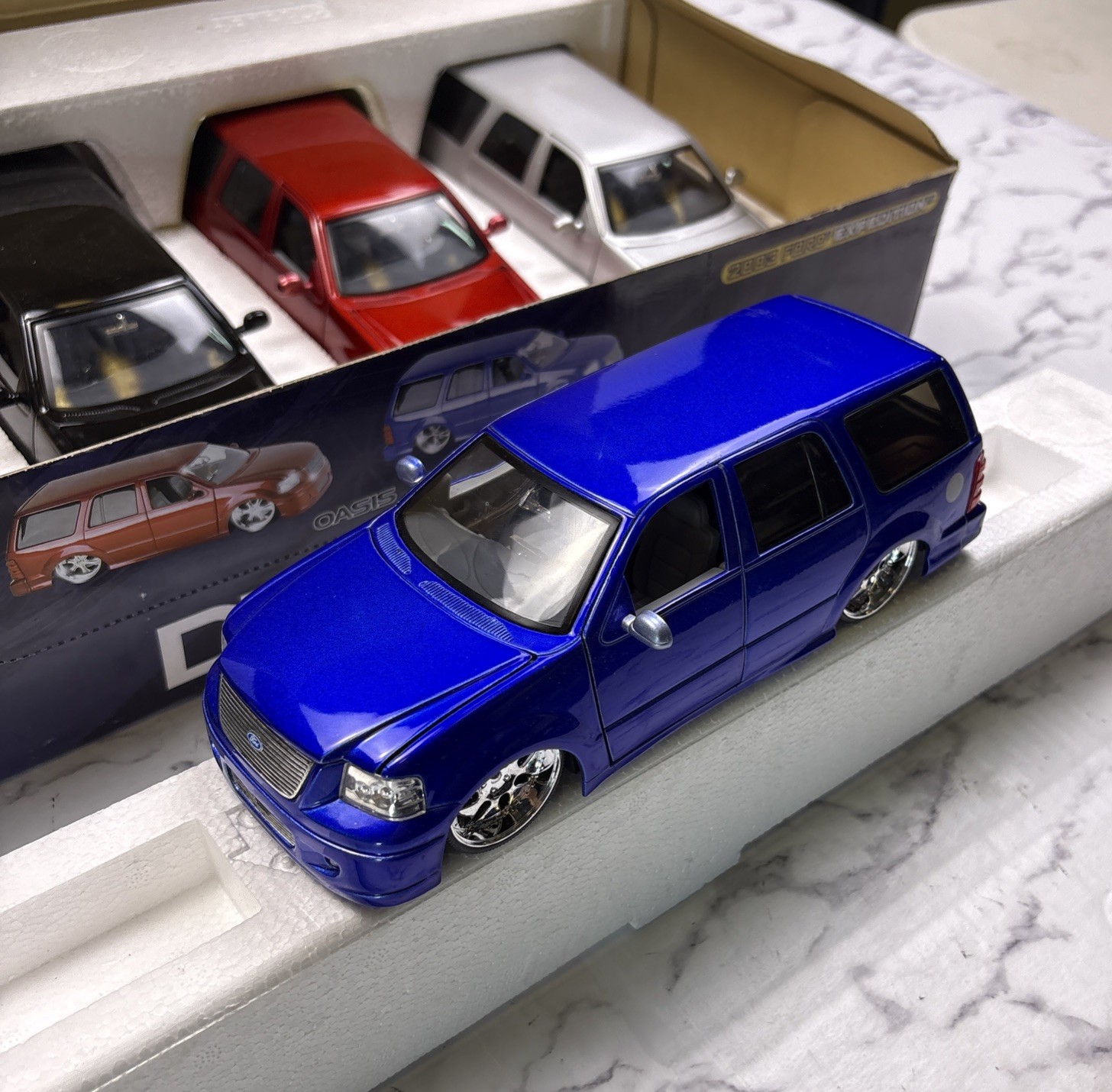 NEW Jada 1:24 Dub City Pack Of 4 2003 Ford Expedition Red Blue Silver Black🔥🔥