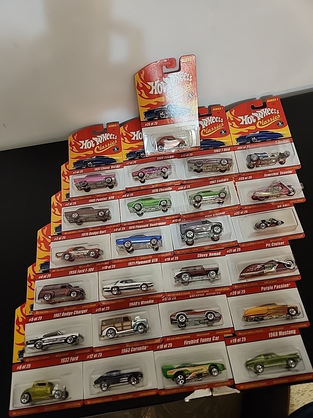 Hot Wheels 💰 Classics Series 1 SET 🔥 SUPER RARE Diecast 1:64- Assorted Colors
