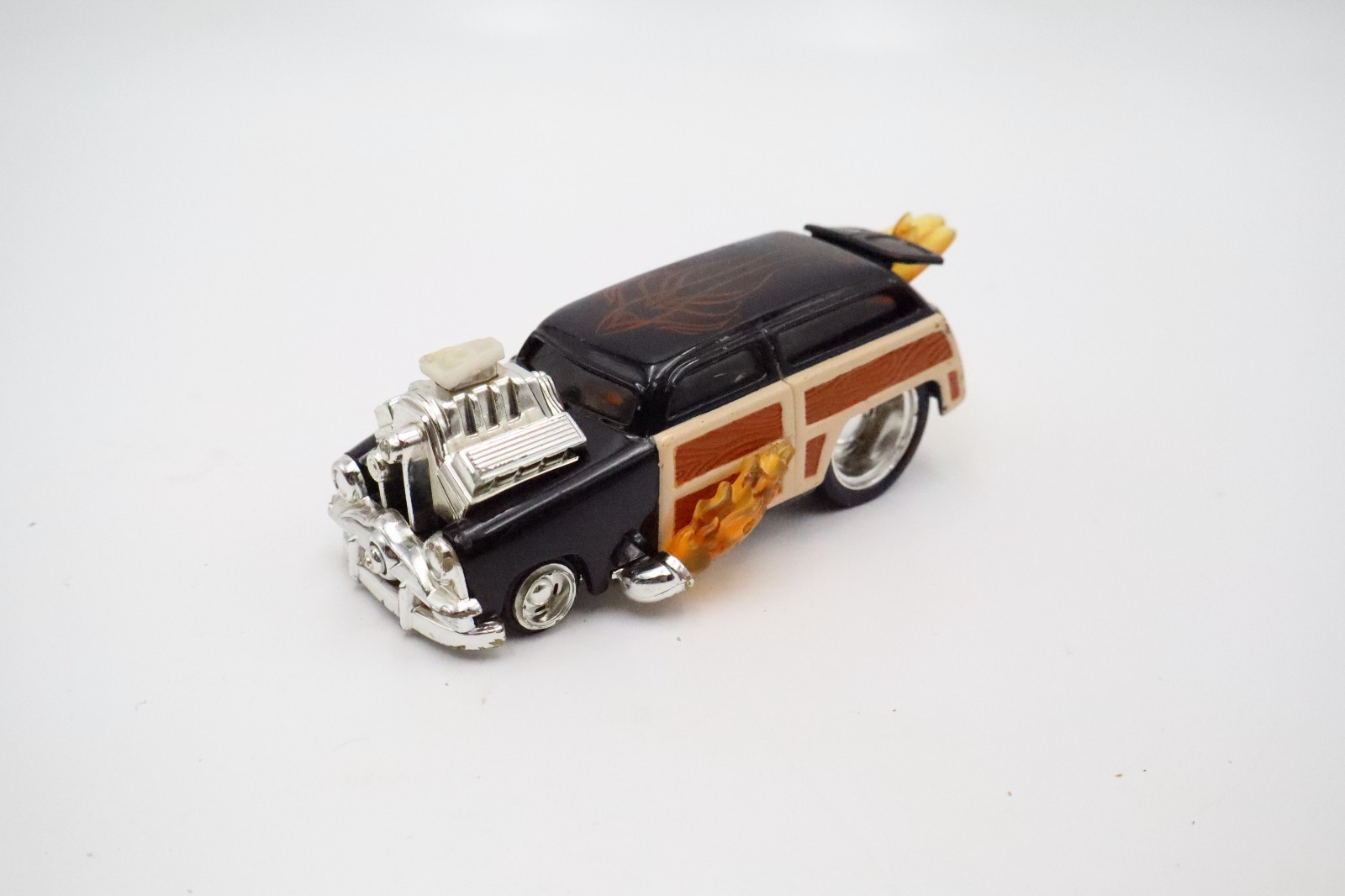 Hot Wheels 1955 Chevy Nomad Woodie Wagon 5” Black Surfboard Die Cast Mattel 1998