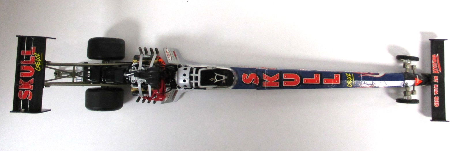 RACING CHAMPIONS RC2 MELANIE TROXEL SKULL GEAR 2006 NHRA TOP FUEL DRAGSTER 1/24