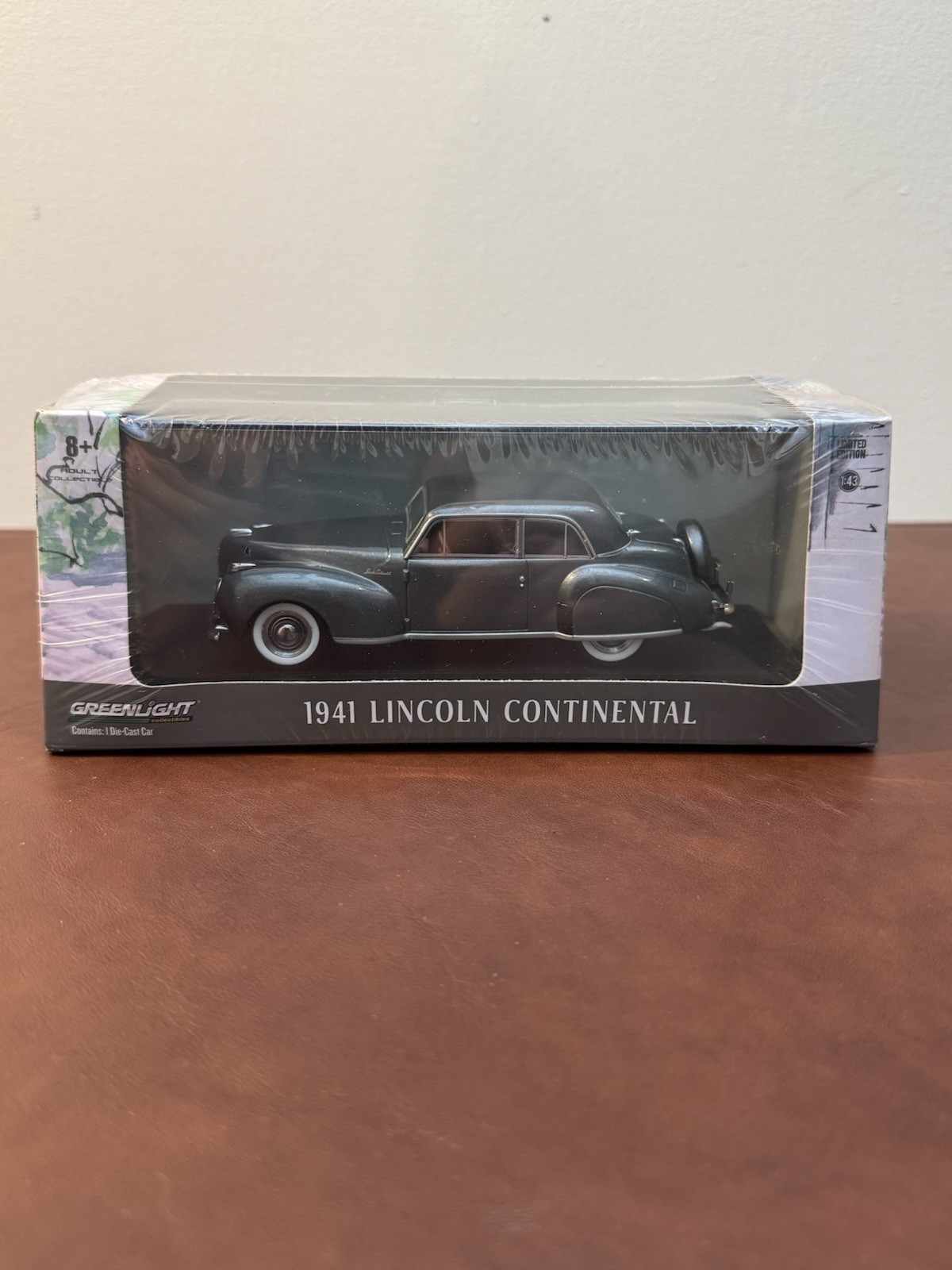 1/43 GREENLIGHT 1941 LINCOLN CONTINENTAL GREY