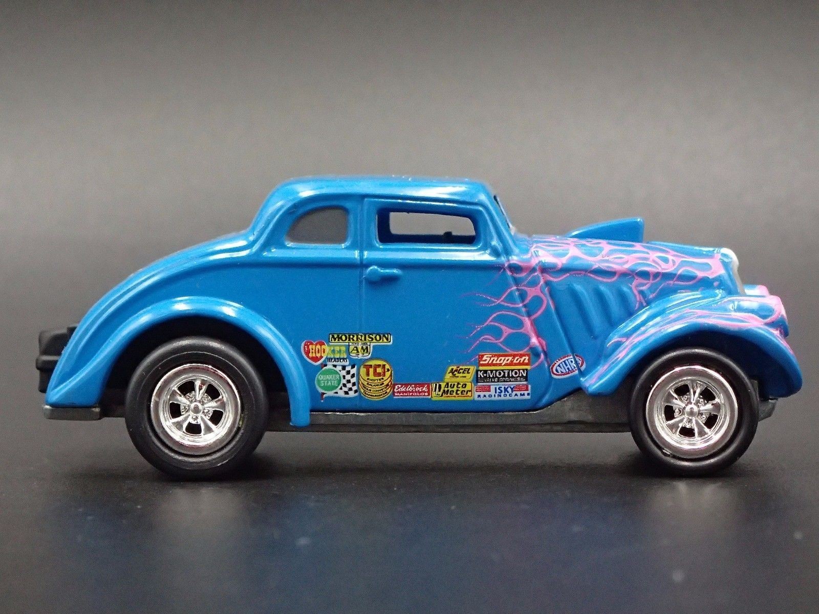 1933 WILLYS GASSER COUPE NHRA 1:64 SCALE COLLECTIBLE DIORAMA DIECAST MODEL CAR