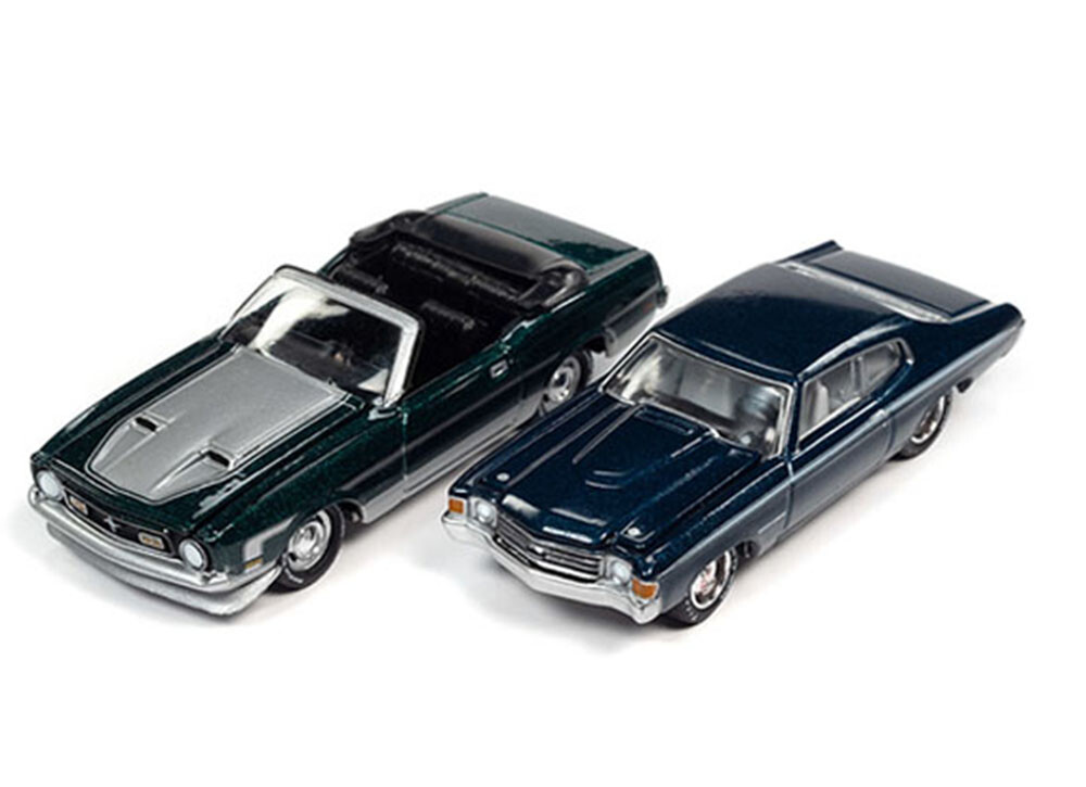 Johnny lightning 1972 Ford Mustang Convertible & Chevrolet Chevell JLSP242B-4D