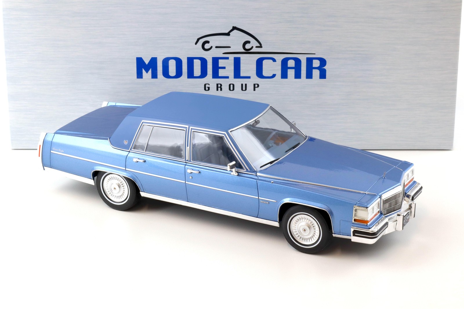1:18 MCG 1982 Cadillac Fleetwood Brougham Blue Metallic Diecast Model Car