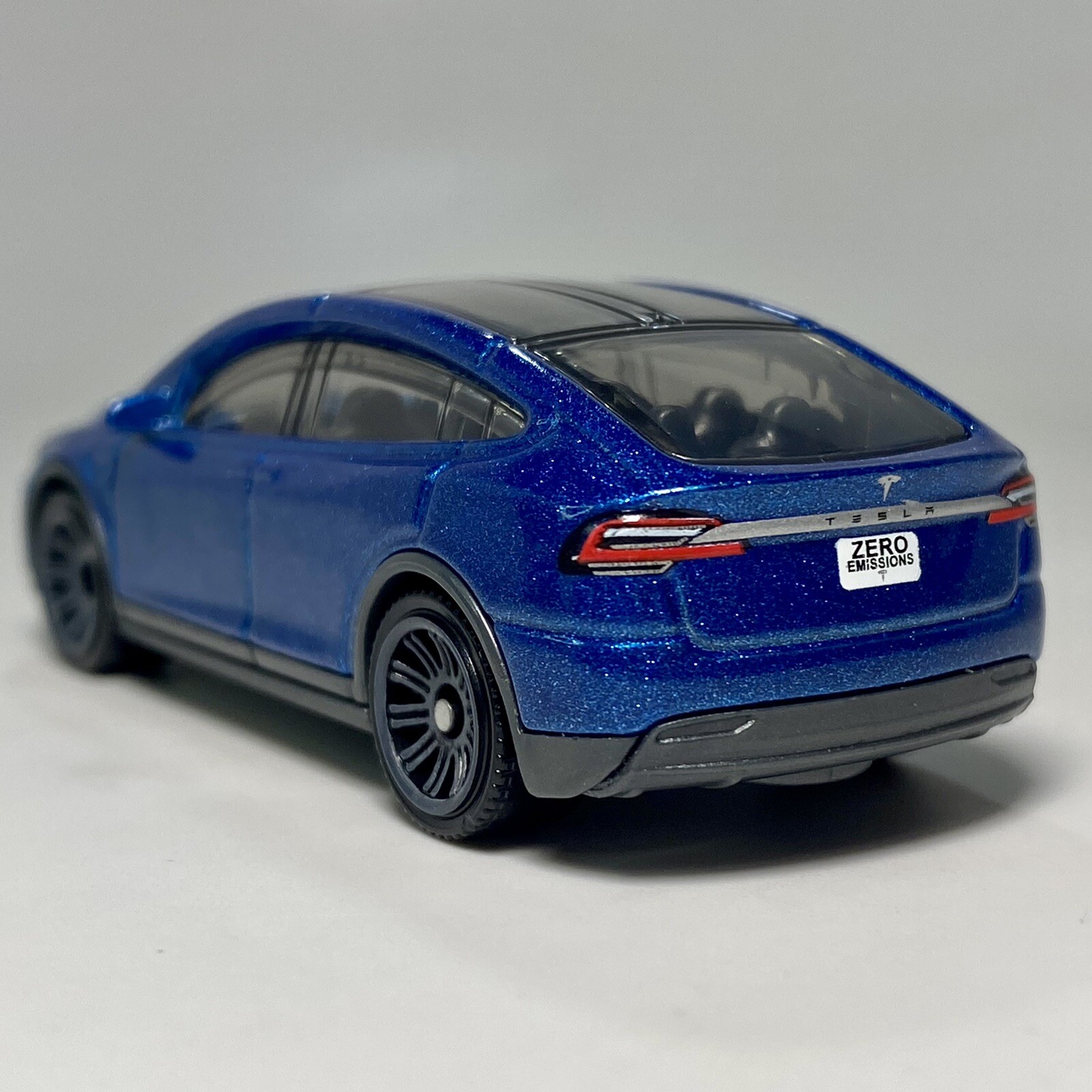 2020 Tesla Model X Blue 1:64 Scale Diecast Diorama Model Car #53