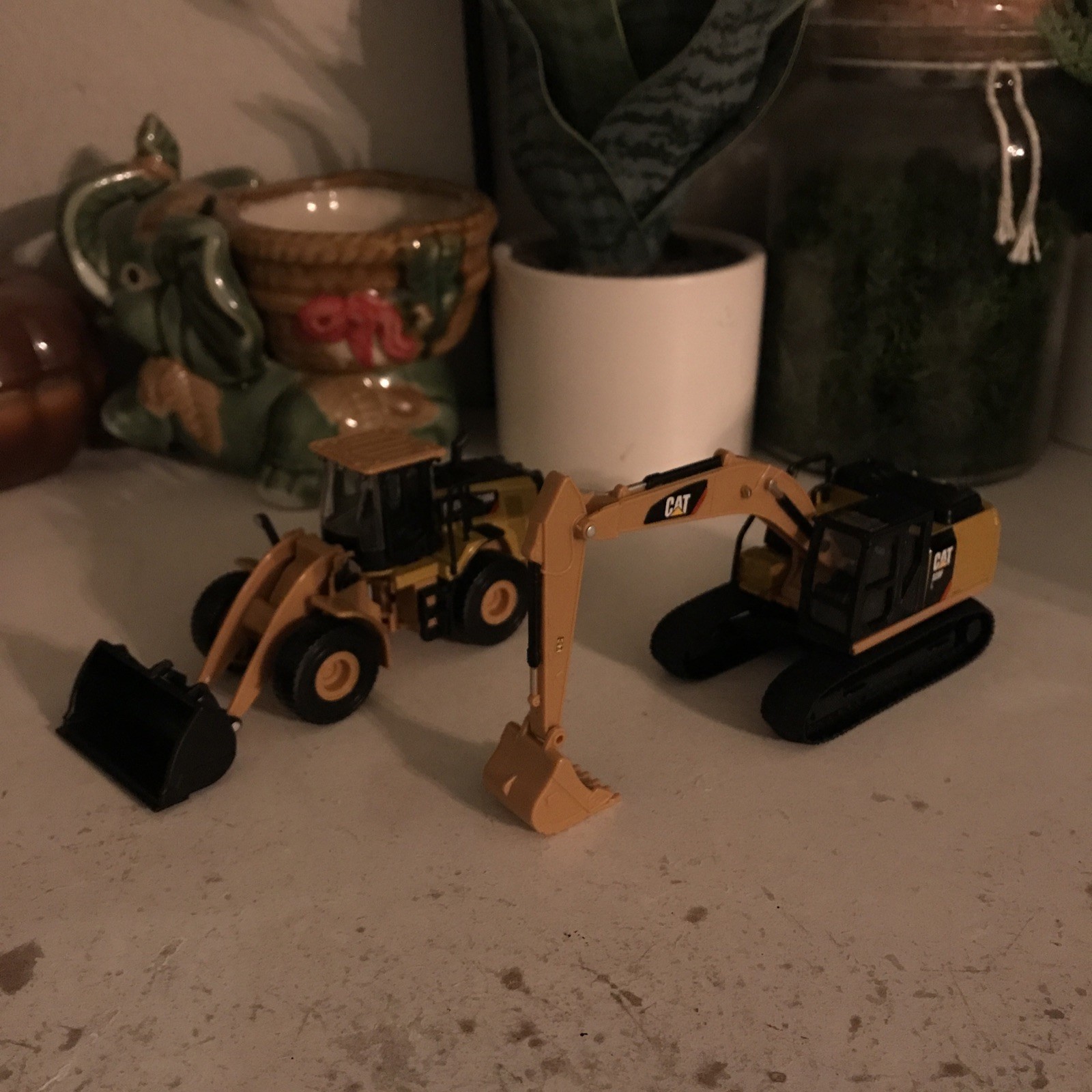 Diecast Masters 1:64 Lot Of 2