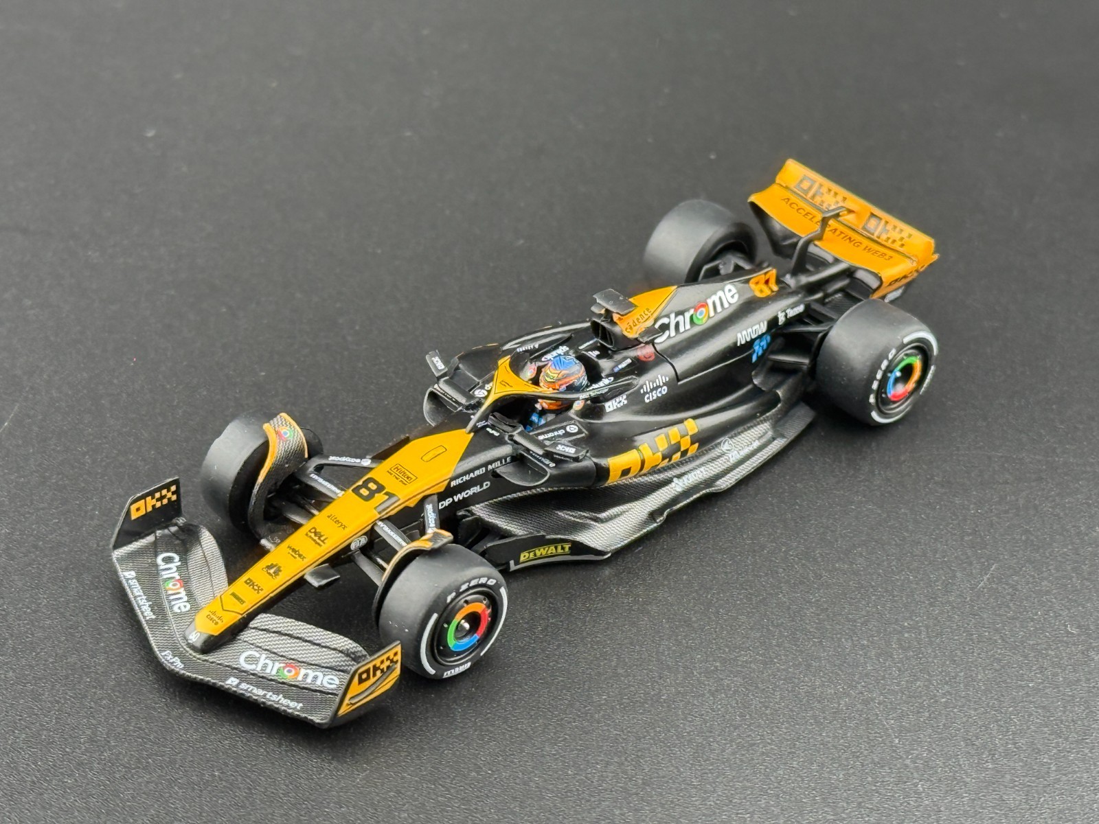 Mini GT McLaren MCL60 #81 Oscar Piastri 2023 F1 Japan GP 3rd Place #768 1/64