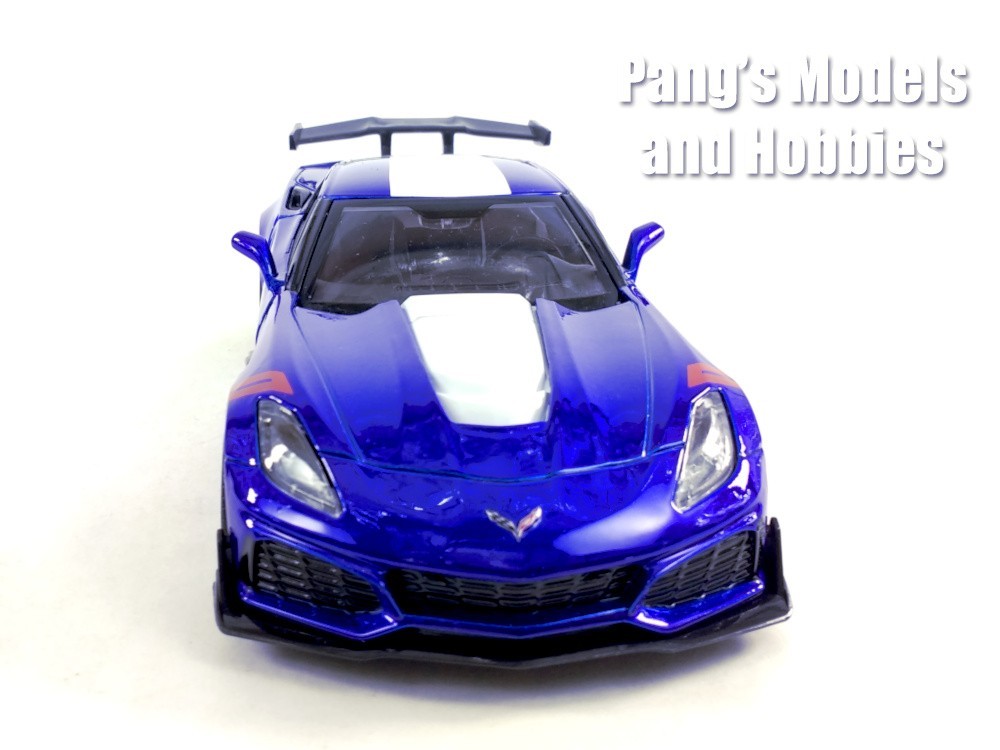 2019 Chevrolet Corvette C7 ZR1 1/24 Scale Diecast Model by Showcasts – BLUE