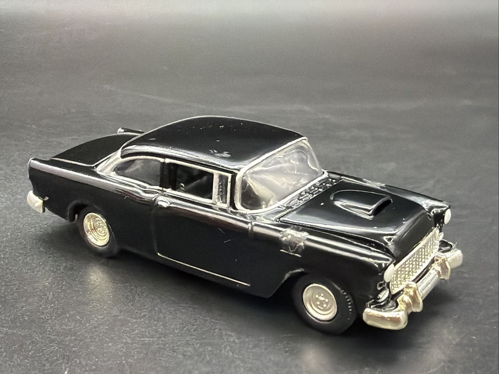 Hot Wheels Premium American Graffiti ’55 Chevy (Q16)