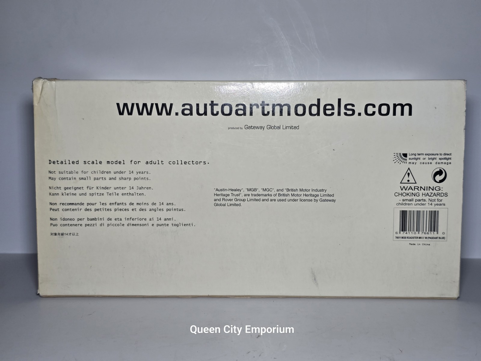 Auto Art Millennium 1969 MGB Roadster MK II 1:18 Scale Diecast Model