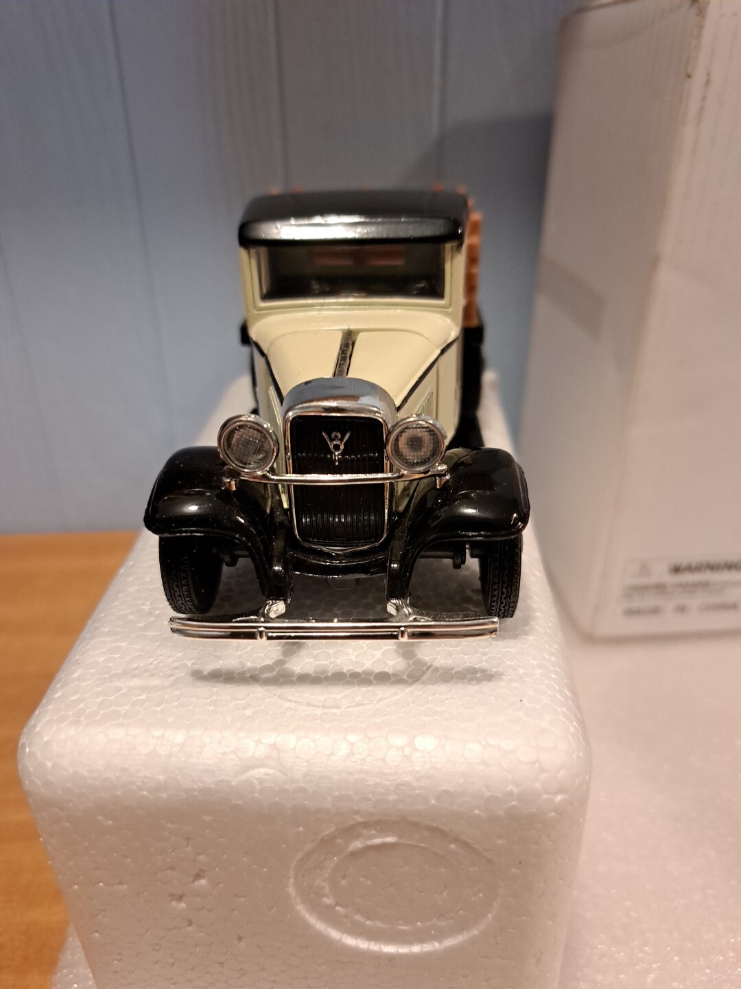 1934 Ford Stake Fence Truck & 1932 Chevy Pickup 1/32 National Motor Diecast Mod