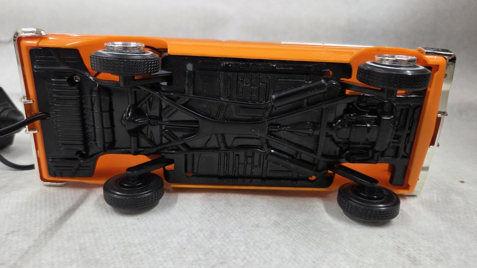 1/25 LINDBERG 1961 IMPALA HOPPER LOWRIDER ASSEMBLED WORKS