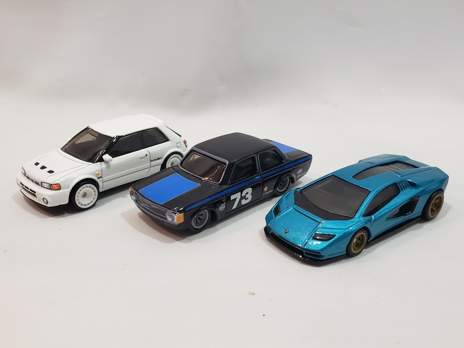 NEW Hot Wheels BOULEVARD Lot 16 Cars Plymouth Savoy 32 Ford M3 Porsche Pantera