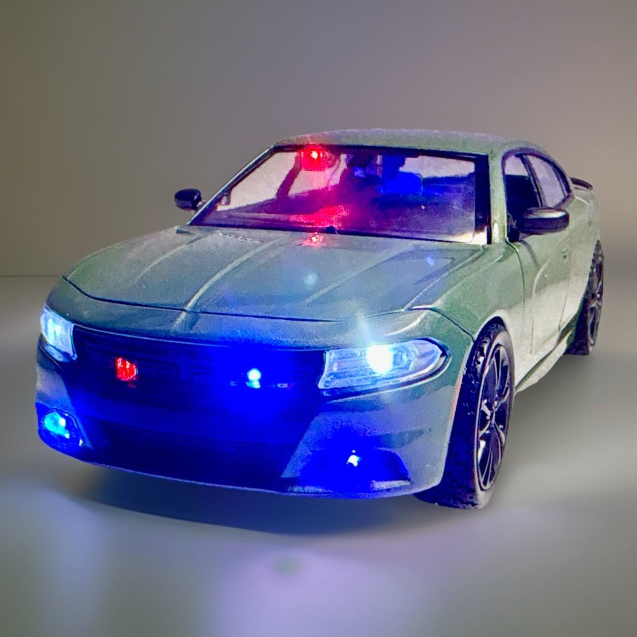 1/24 scale POLICE Unmarked Dodge Charger SRT Undercover FBI WORKING LIGHTS