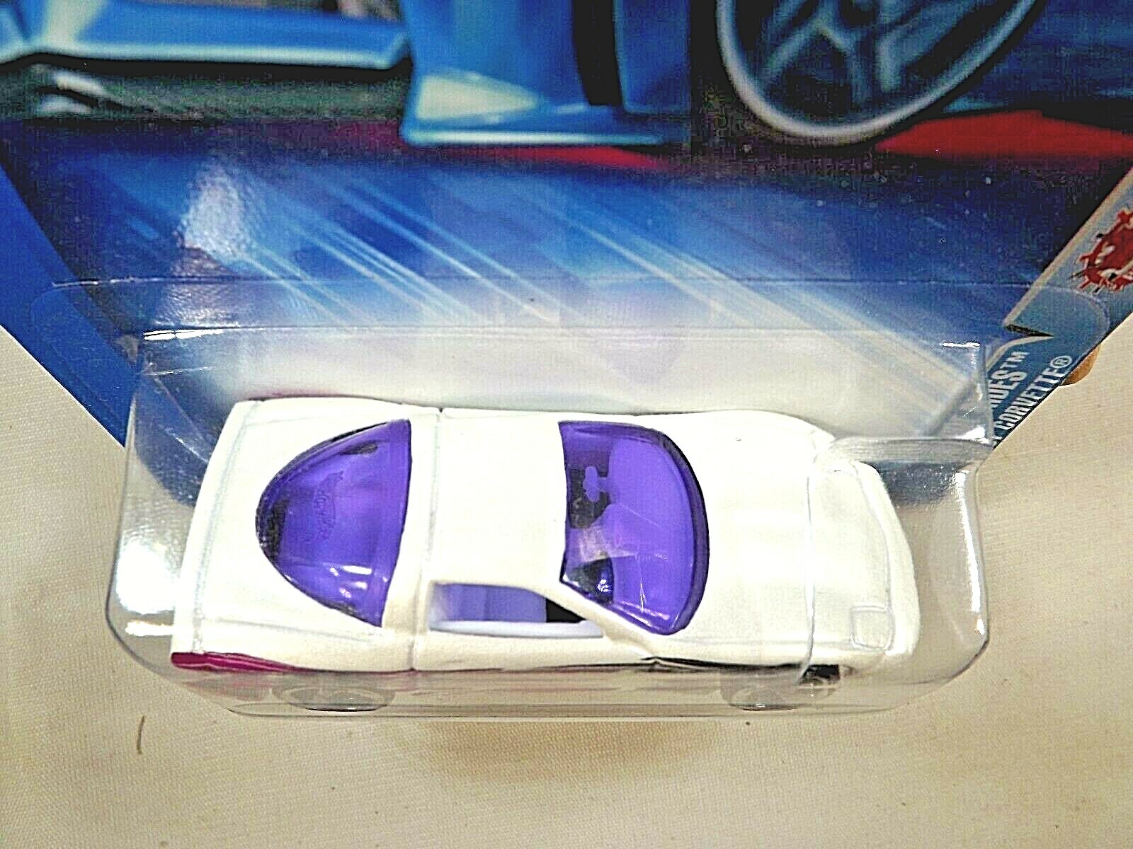 2004 Hot Wheels #196 Pride Rides 1997 CORVETTE White w/Chrome 3 Spoke Wheels
