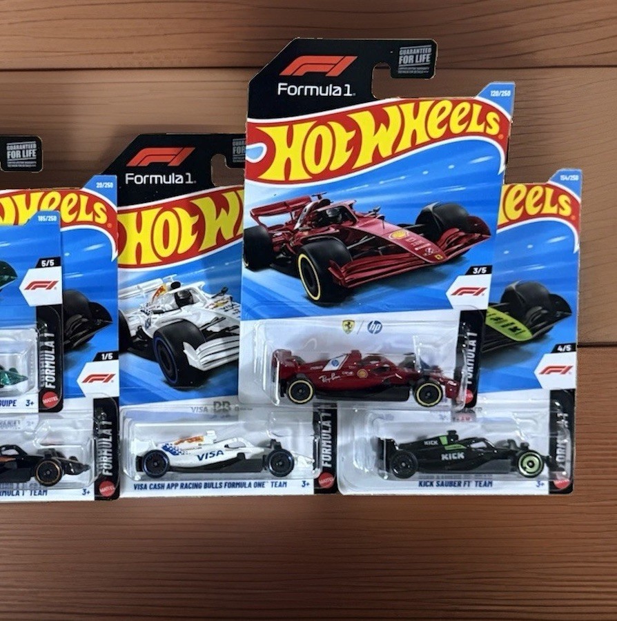 2026 Hot Wheels Formula 1 SET 5 McLaren Racing Bulls Ferrari KICK Aston Martin