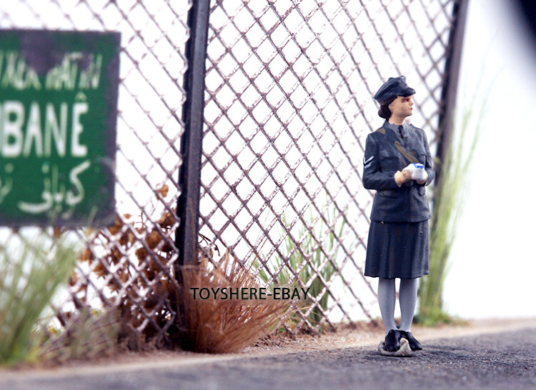 1/72 TANK 1:72 WW2 Germany lieutenant UK female civil service toy TotalWar
