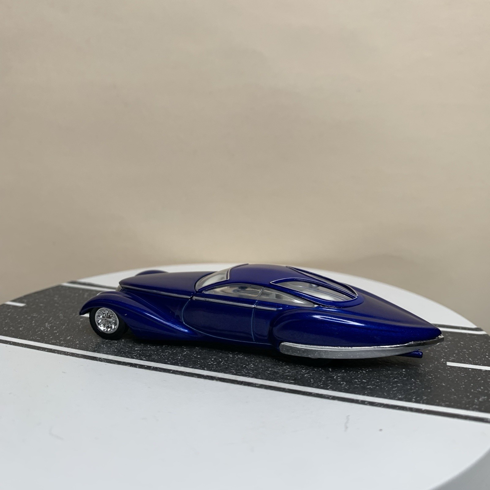 Hot Wheels Chip Foose Original Design Manhattan Hot Rod Custom Blue 1:64 NM
